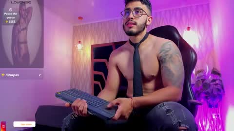 LIAM KLEIN online show from March 19, 11:57 am