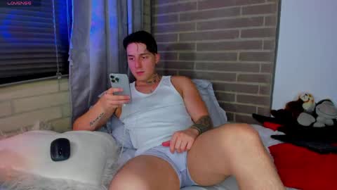 liam online show from April 17, 4:37 am