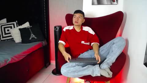 Liam  online show from February 14, 1:06 pm