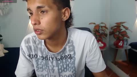 Snapshot of liamblack16 chatting on October 20, 12:20 pm LiamBlack16 online show from October 20, 12:20 pm