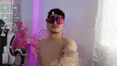 liammuller online show from April 9, 3:29 pm