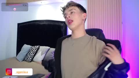 liam online show from April 14, 4:45 am