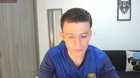 Snapshot of lian_eathan chatting on October 15, 10:39 pm lian_eathan online show from October 15, 10:39 pm