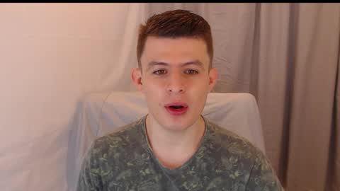 lian_eathan online show from December 3, 3:18 pm