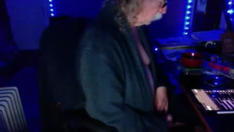 LickYourYoni online show from November 16, 2:30 pm