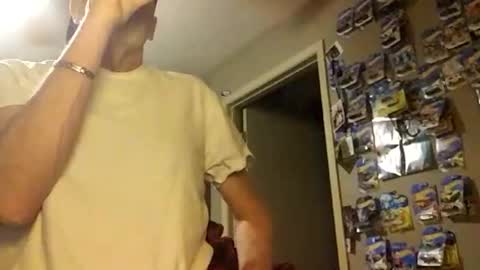 lie2ne online show from November 12, 10:47 pm