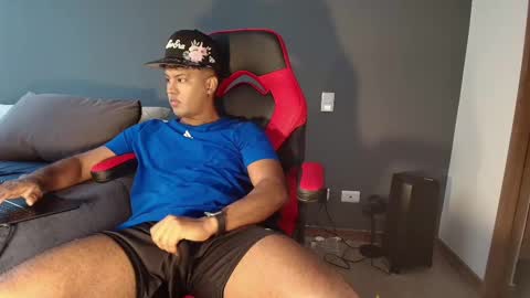 Snapshot of lildantear chatting on January 28, 9:40 pm Dante online show from January 28, 9:40 pm
