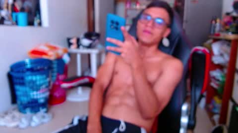 lion_grr online show from November 9, 1:15 pm