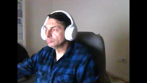 Snapshot of liongr69 chatting on March 9, 8:52 pm liongr69 online show from March 9, 8:52 pm