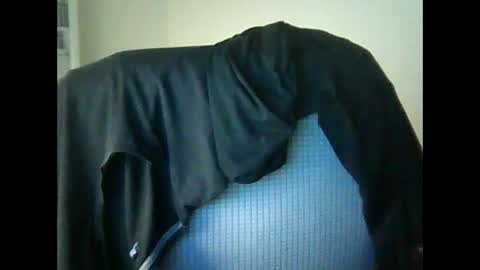 Snapshot of liongr69 chatting on March 5, 8:10 am liongr69 online show from March 5, 8:10 am
