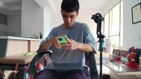 Lior Vante online show from February 12, 2:01 pm