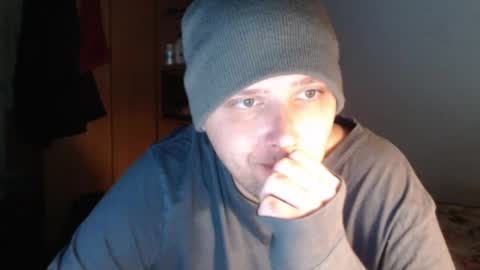 littlealien7 online show from May 24, 5:24 am