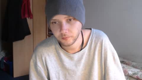 littlealien7 online show from May 27, 1:13 am