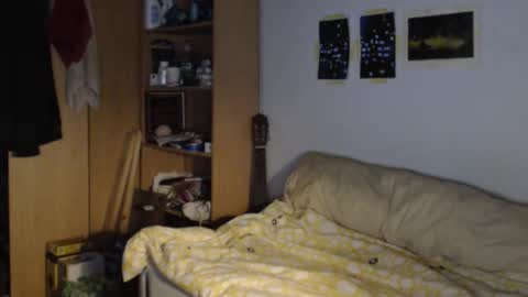 littlealien7 online show from September 22, 8:36 am