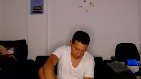 Manu online show from January 10, 2:50 am