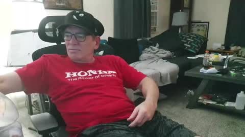 LongDick Daddy online show from November 9, 10:36 pm