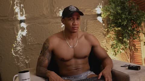 logan_varela online show from November 26, 12:08 pm