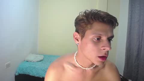 Snapshot of loganevans8 chatting on January 17, 4:39 am Logan online show from January 17, 4:39 am