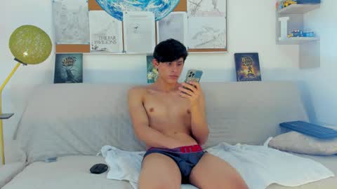 loganoficialx online show from February 24, 5:25 pm