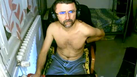 Snapshot of lokoum39 chatting on December 16, 6:27 pm lokoum39 online show from December 16, 6:27 pm