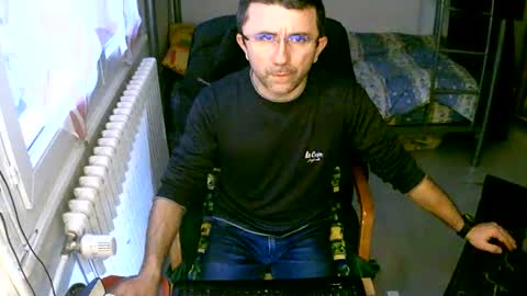 Snapshot of lokoum39 chatting on January 2, 3:40 pm lokoum39 online show from January 2, 3:40 pm