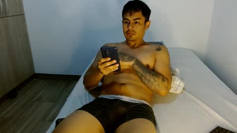 lonelydick2002 online show from February 1, 8:29 am