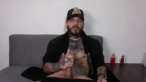 Snapshot of longh269511 chatting on October 4, 3:55 am hades sex hot online show from October 4, 3:55 am