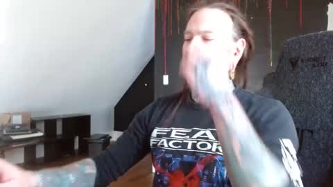 longhair online show from February 21, 4:37 pm