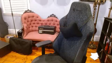 longhair online show from September 15, 12:02 am