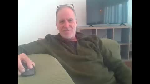 lookingforanopening online show from March 25, 3:16 pm