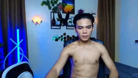 lord_hotasian online show from January 17, 8:28 am