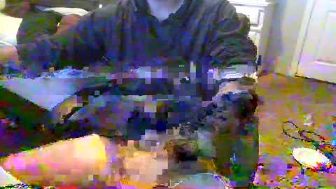 Snapshot of loudini_ chatting on December 5, 5:04 am lewyay online show from December 5, 5:04 am