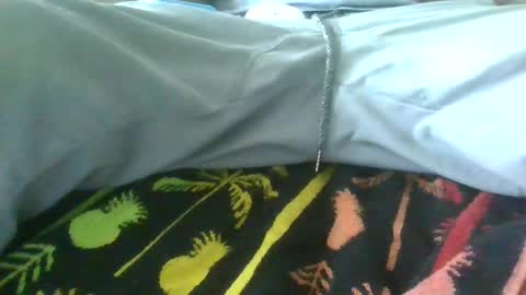 Snapshot of loudini_ chatting on October 2, 12:25 am lewyay online show from October 2, 12:25 am