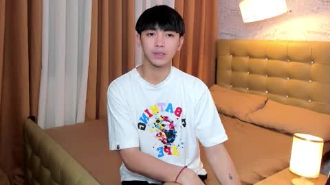 Snapshot of louieismy_name chatting on October 19, 5:34 am ignot ursh online show from October 19, 5:34 am
