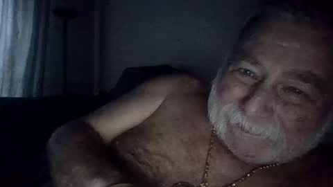 louis_chokdee online show from January 6, 3:40 pm