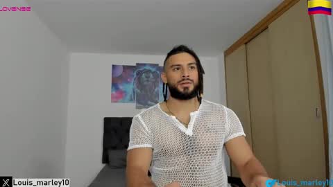 Snapshot of louis_marley_ chatting on February 11, 10:50 pm louis_marley_ online show from February 11, 10:50 pm