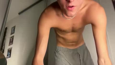 Leo Loves online show from April 14, 5:18 am