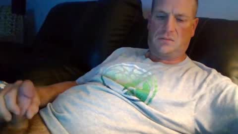 Snapshot of lovetocum37 chatting on September 25, 3:05 am lovetocum37 online show from September 25, 3:05 am