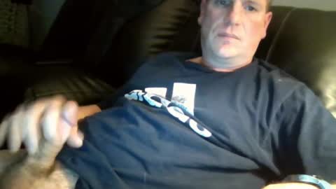 Snapshot of lovetocum37 chatting on January 31, 2:37 am lovetocum37 online show from January 31, 2:37 am