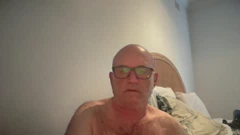 Snapshot of lucas10004 chatting on December 30, 1:58 am lucas10004 online show from December 30, 1:58 am