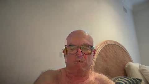Snapshot of lucas10004 chatting on December 31, 2:08 am lucas10004 online show from December 31, 2:08 am