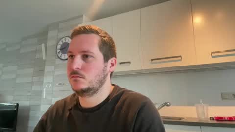 Snapshot of lucas1996_ chatting on January 7, 9:32 am Lucas online show from January 7, 9:32 am