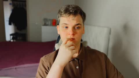 Lucas Gill online show from February 25, 8:48 am