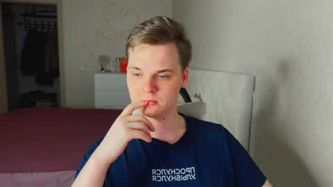 Lucas Gill online show from March 17, 12:58 am