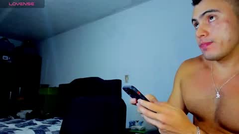 Snapshot of lucas_jewel chatting on October 1, 10:46 pm lucas_jewel online show from October 1, 10:46 pm