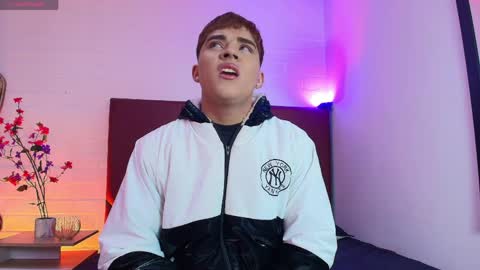 Lucas lovee online show from April 7, 1:11 pm