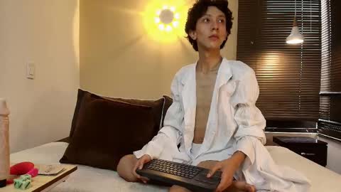 Snapshot of lucian_morel_s chatting on September 15, 11:55 am Lucian Morel S online show from September 15, 11:55 am