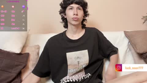 Noor online show from January 18, 4:21 pm