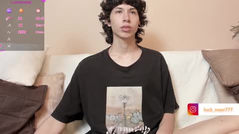 Noor online show from February 4, 6:49 pm