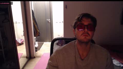 Iron Jhon online show from December 3, 6:03 pm